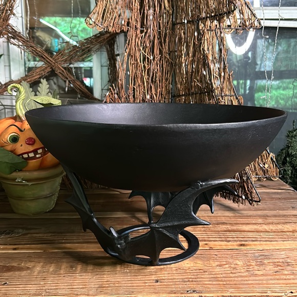 Pottery Barn Trick or Treat Bat 🦇 Metal Candy Bowl BNIB